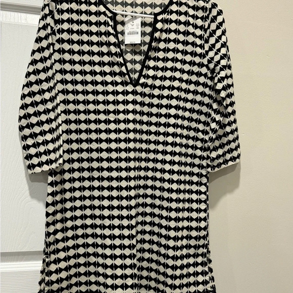 J. Crew Black & White Diamond Checkered 3/4 Sleeve V-neck
Shirt Size XXS - Picture 2 of 10